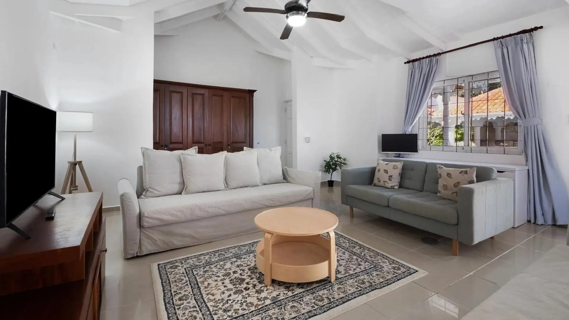 Hotel apartamentowy Brisas Doradas Beachfront Villa Cabarete Dominikana