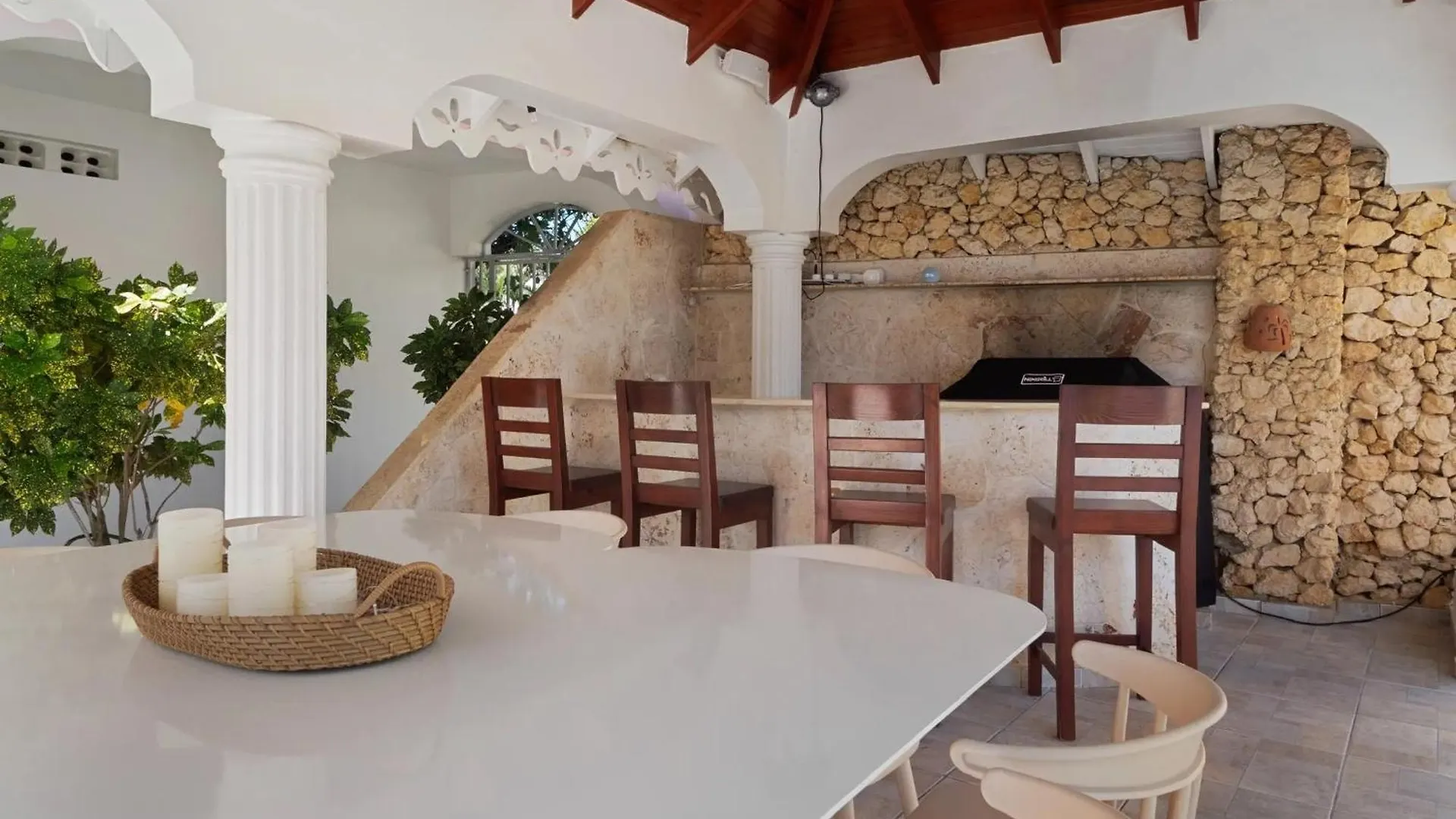 Brisas Doradas Beachfront Villa Cabarete