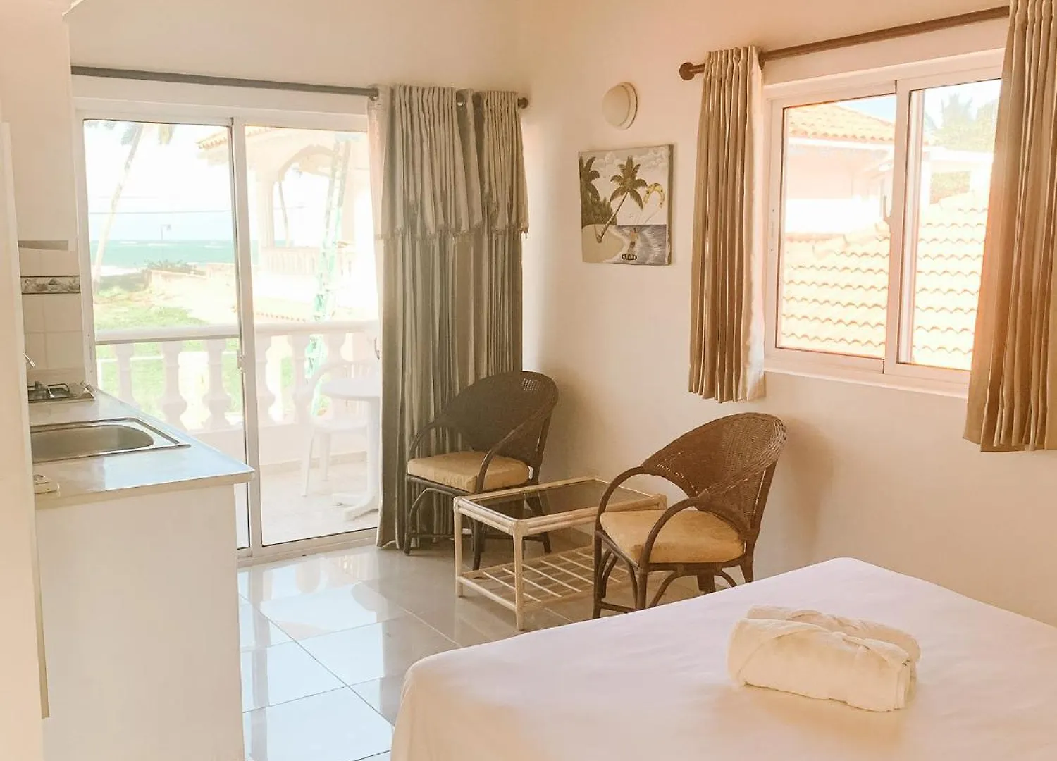Brisas Doradas Beachfront Villa Кабарете